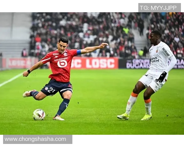 巴萨与里昂精彩对决回放全场集锦及战术分析