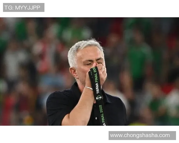 卢卡库状态低迷，穆里尼奥考虑出售其离队：一段传奇的告别？