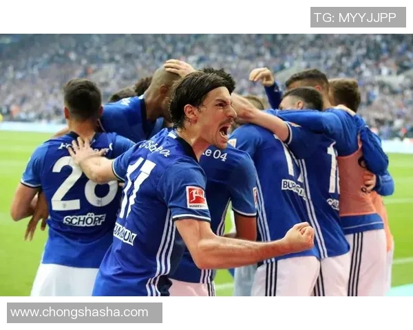 沙尔克04客场惨败，遭遇法兰克福的猛烈反击