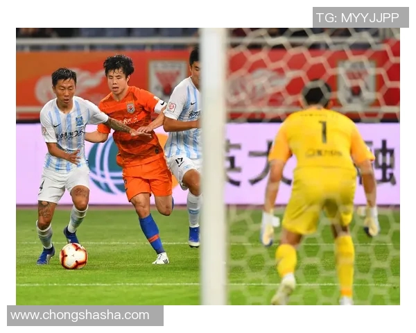 广州富力与恒大激战正酣谁能在这场德比中笑到最后 广州富力与恒大激战正酣谁能在这场德比中笑到最后